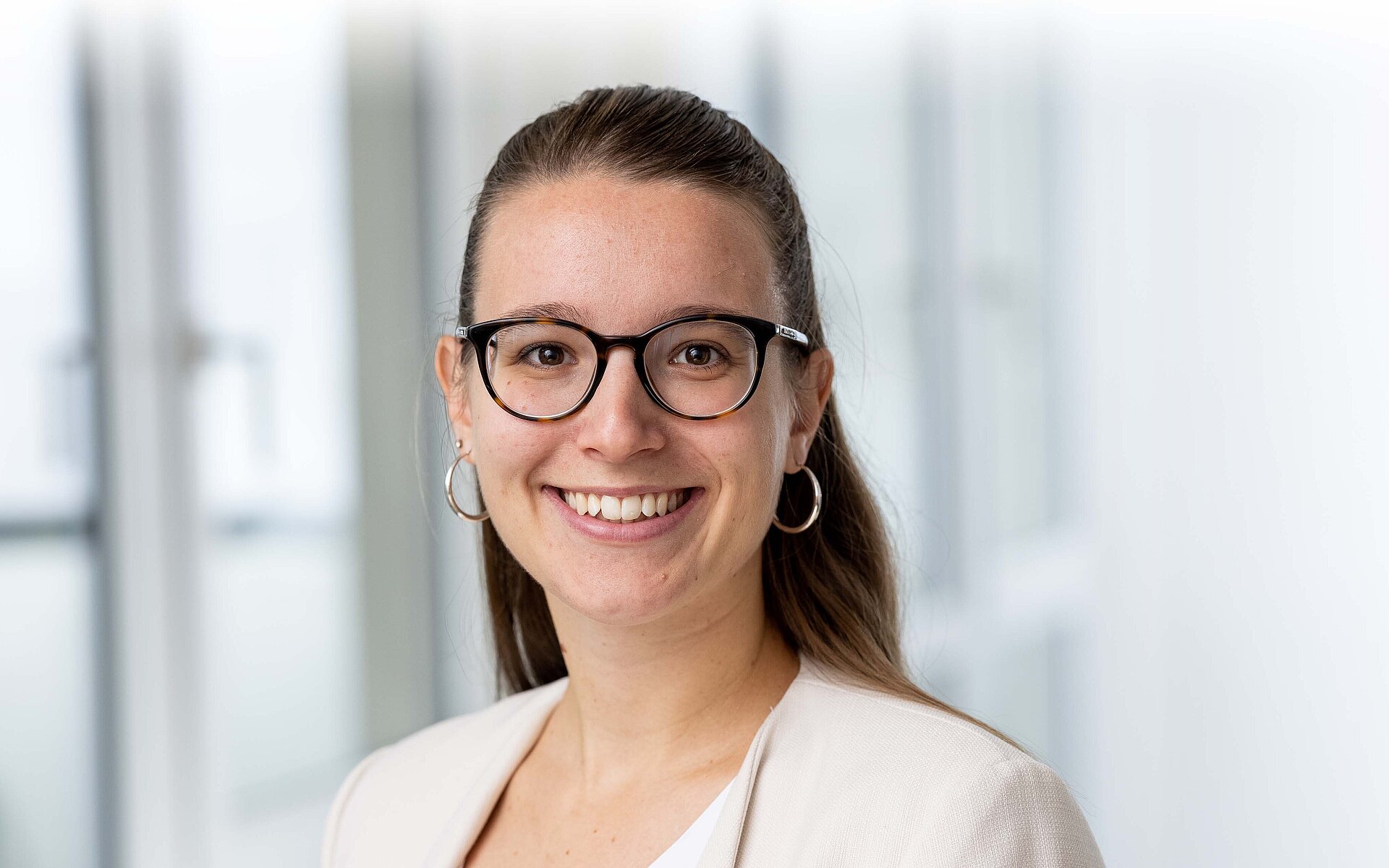 Ansprechpartnerin Victoria Ziebold Vicotoria Ziebold ist ihre Ansprechpartnerin für eine Ausbildung oder ein Studium bei Faller Packaging